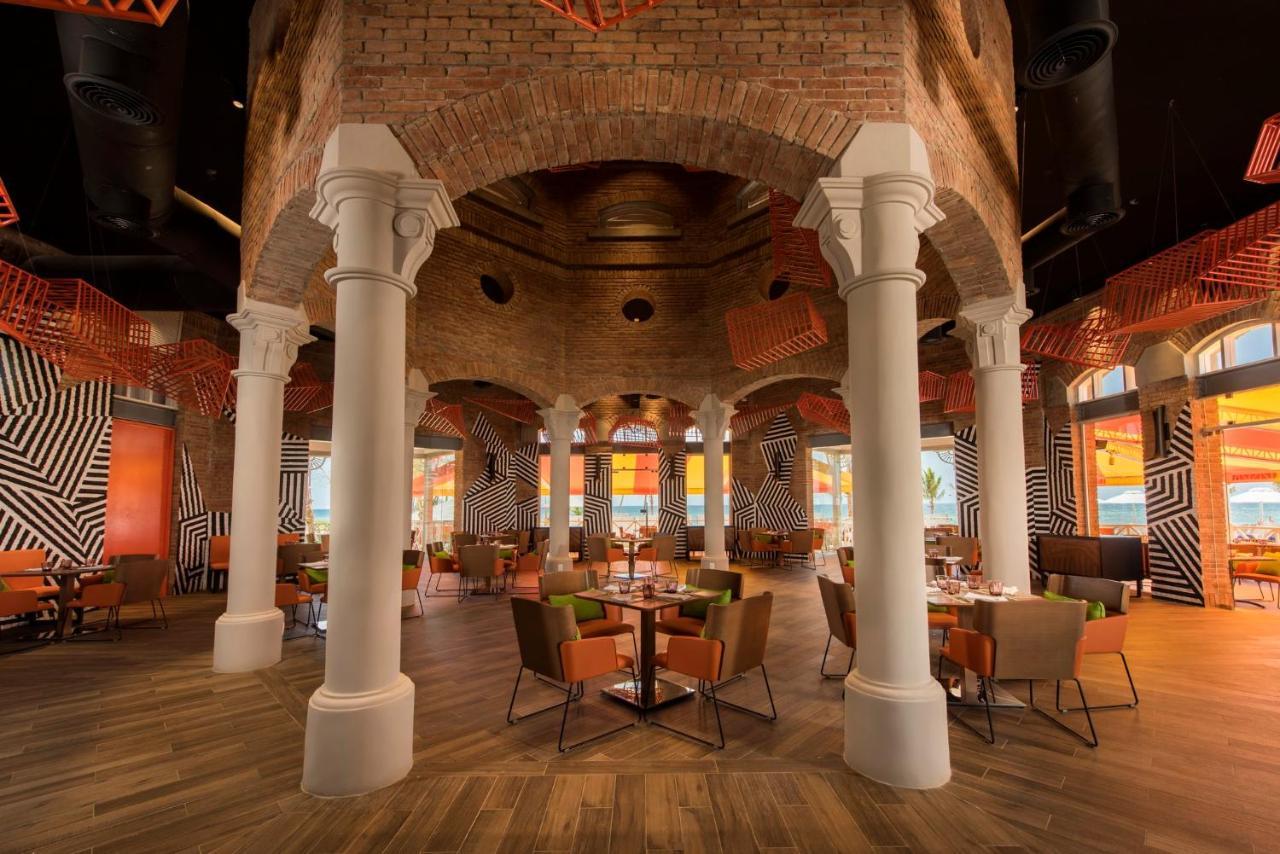 Nickelodeon Hotels & Resorts Punta Cana Extérieur photo The interior of the restaurant